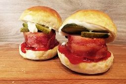 Bacon Ring Sliders vom Grill: Das vollständige Rezept