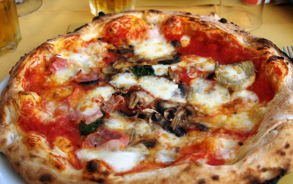 Pizza auf dem Grill: So gelingt die Zubereitung