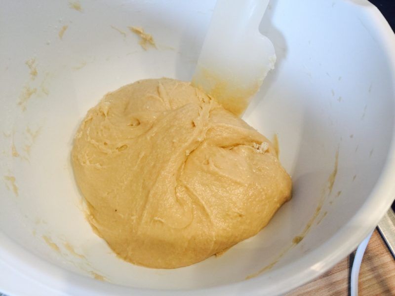 Süße Schnecken aus dem Dutch Oven mit Erdnussbutter & Kirsche – Foto 5